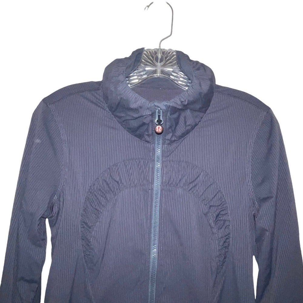 Lululemon Woman Black Jacket Size 6 - Picture 4 of 5